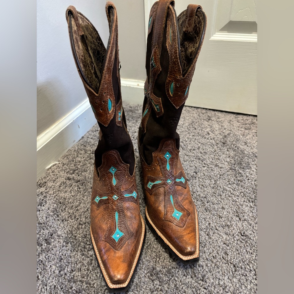 Ariat cowboy Boots